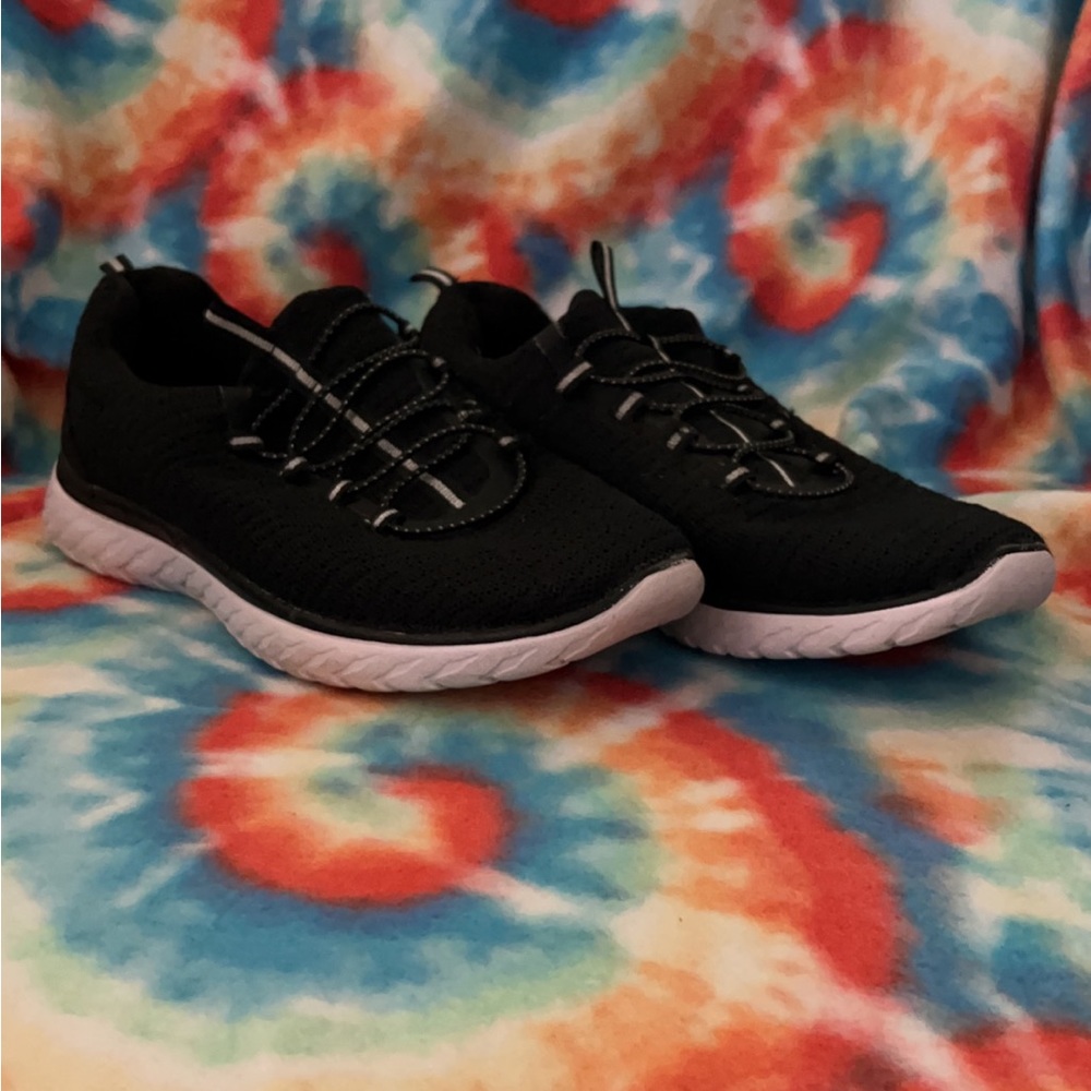 Only worn a few times to work selling them for $30
